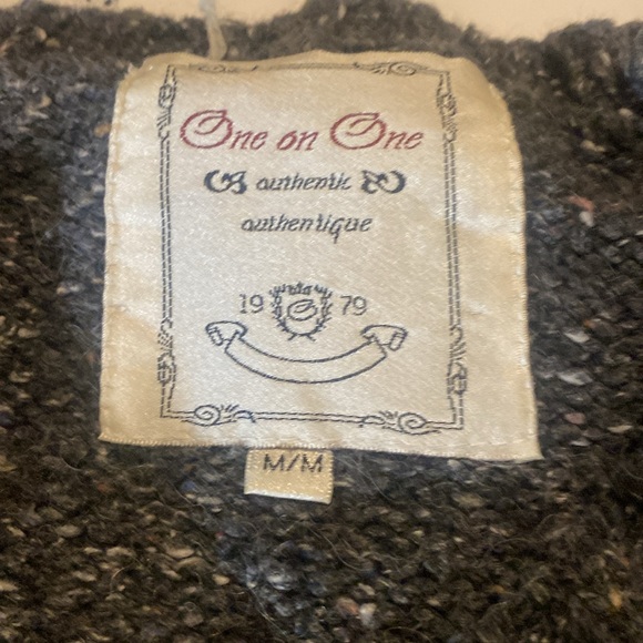 Vintage Wool blend sweater - Picture 2 of 8